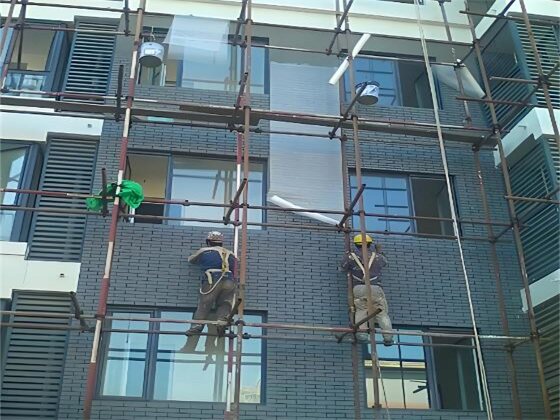 幕墻維修施工現場